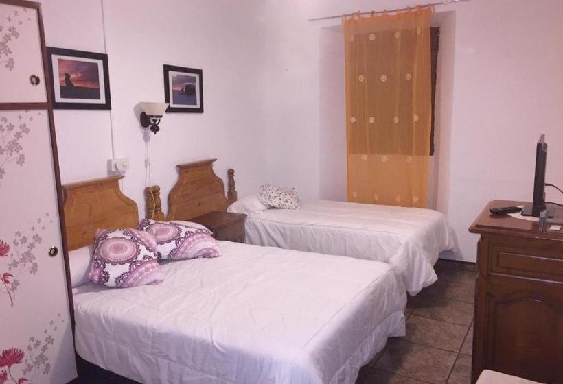 هتل Fonda Molinero