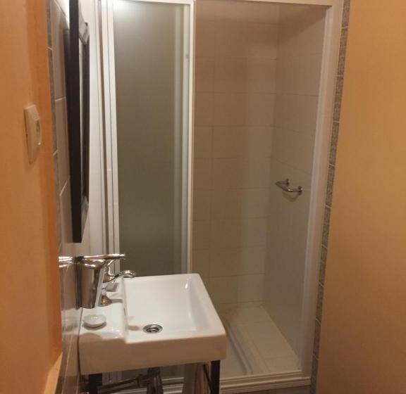 هتل Fonda Molinero