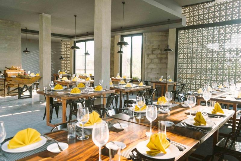 Larimar Hotel & Resort