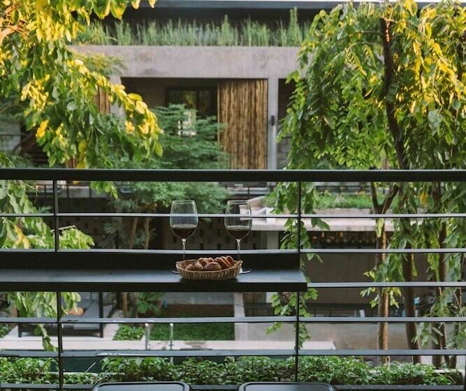 Larimar Hotel & Resort