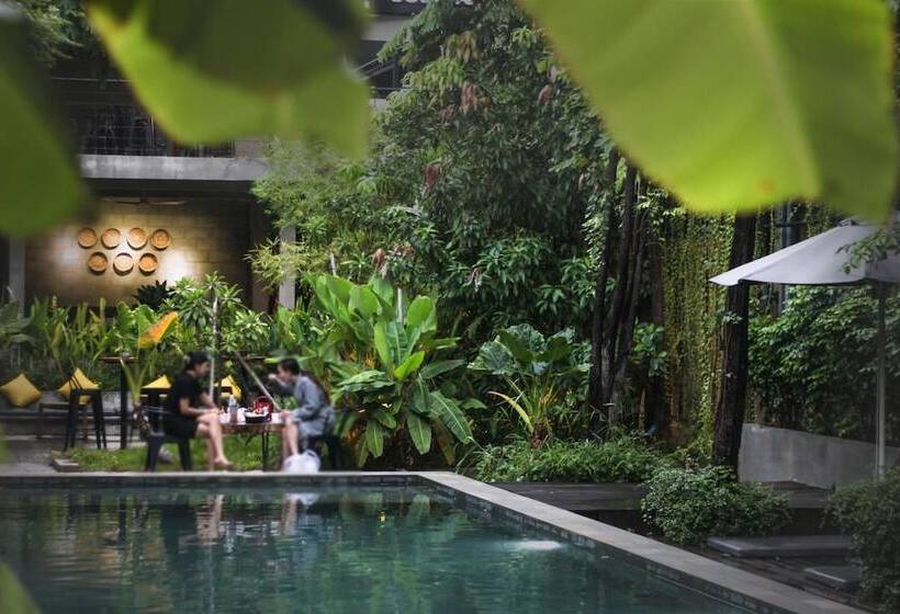 Larimar Hotel & Resort