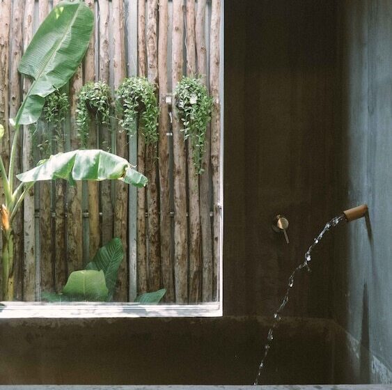 Larimar Hotel & Resort