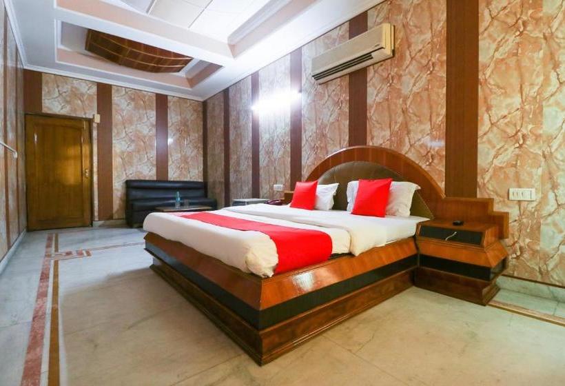 호텔 Oyo 61070  Krishna Deluxe