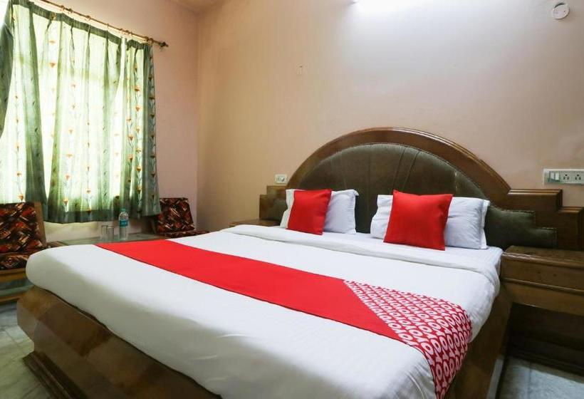 호텔 Oyo 61070  Krishna Deluxe