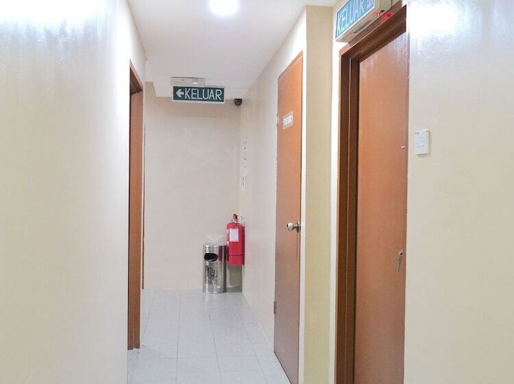 فندق Oyo 89373 Nobel Homestay