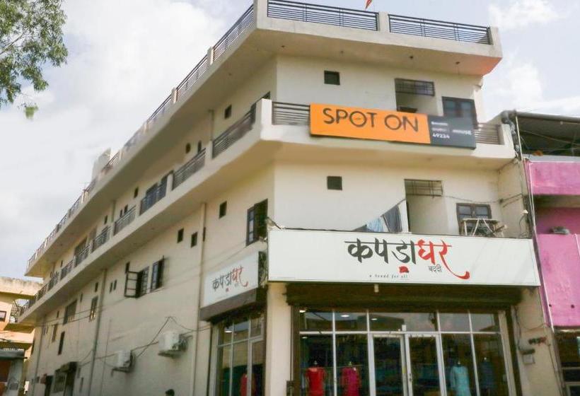 호텔 Spot On 49224 Baddi Guest House