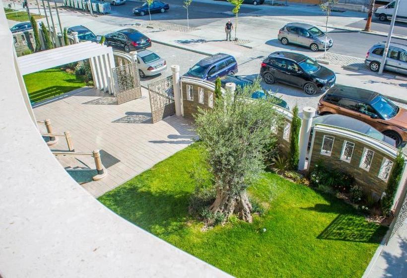 בית מלון כפרי Vila Koral