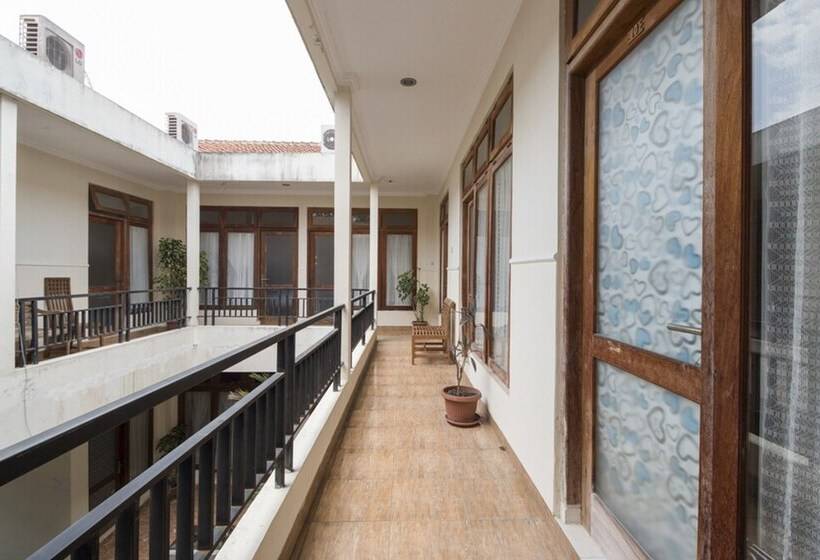 ペンション Koolkost Near Hartono Mall Yogyakarta