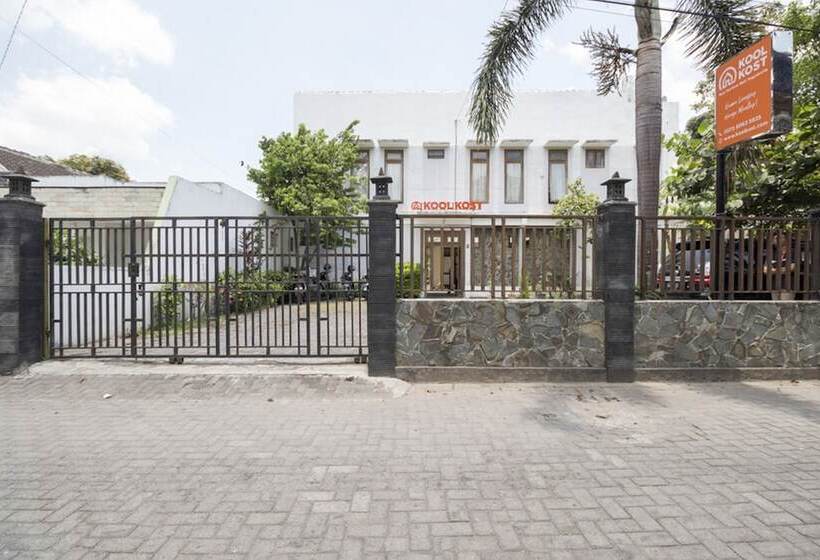 ペンション Koolkost Near Hartono Mall Yogyakarta