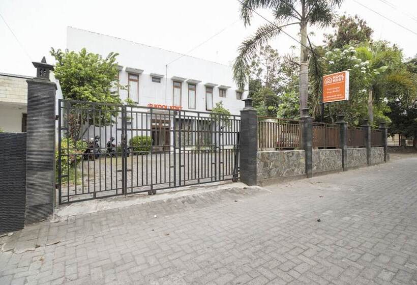 ペンション Koolkost Near Hartono Mall Yogyakarta