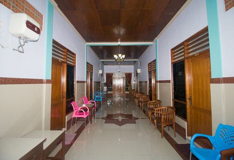 بنسيون Reddoorz Syariah Near Alun Alun Bojonegoro