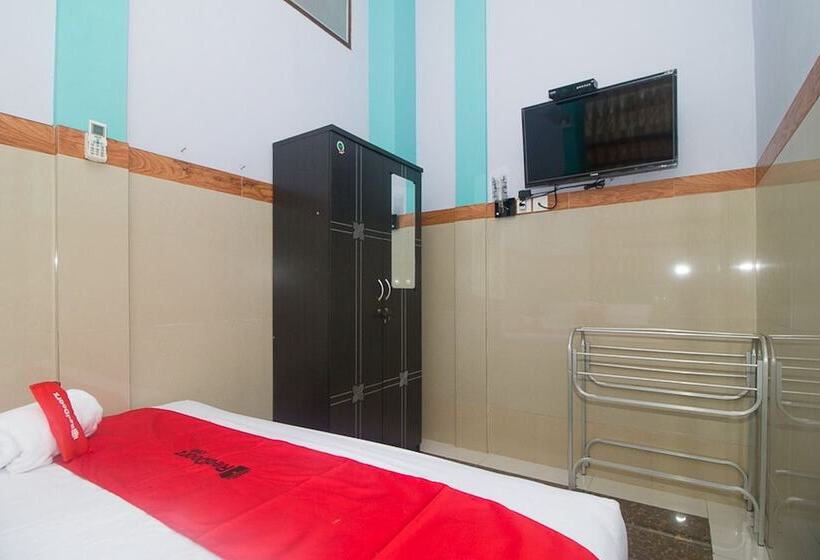 بنسيون Reddoorz Syariah Near Alun Alun Bojonegoro