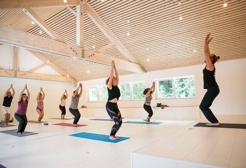 פנסיון Sanskriti