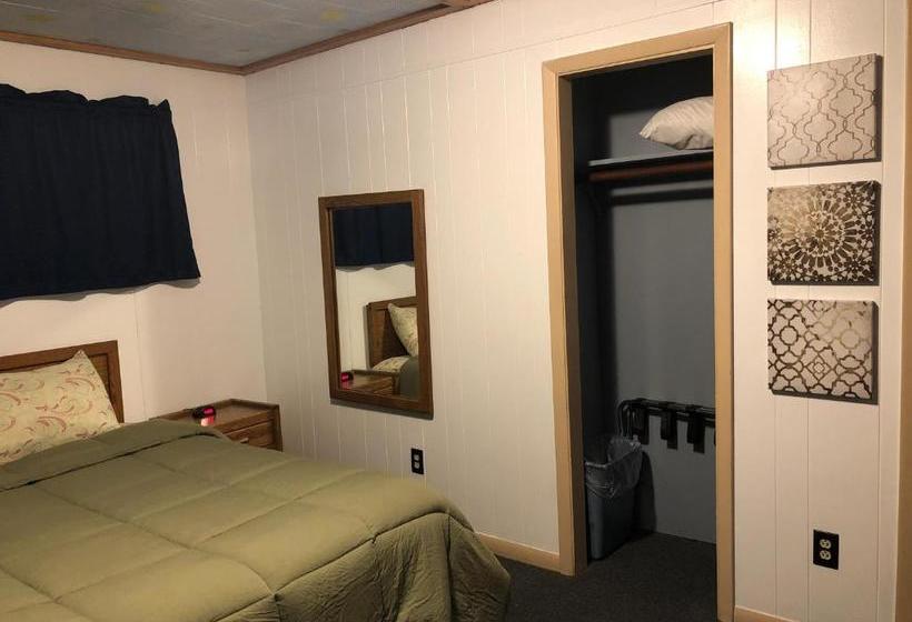 فندق صغير Hilltop Lodge And Cabins