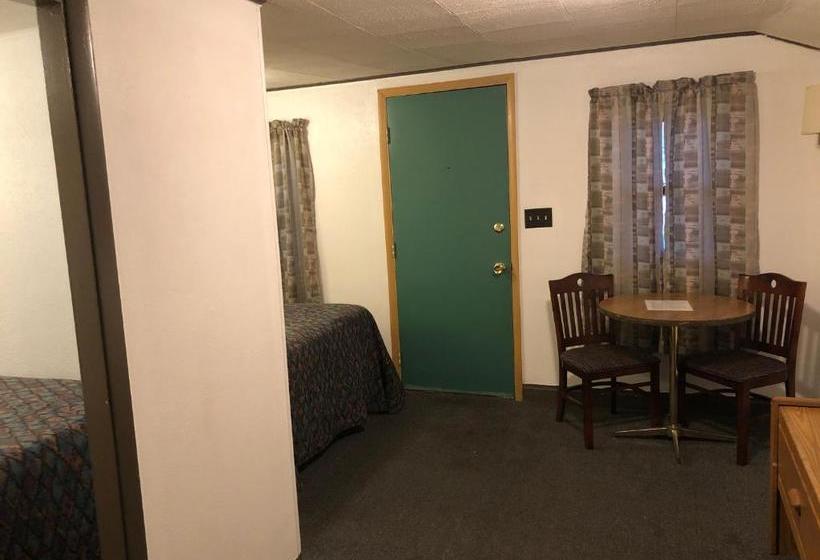 فندق صغير Hilltop Lodge And Cabins