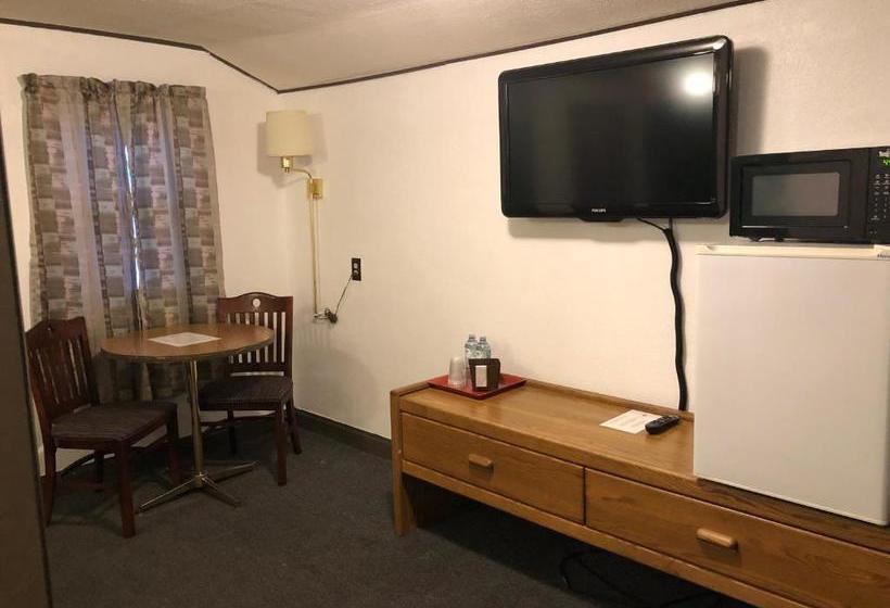 فندق صغير Hilltop Lodge And Cabins