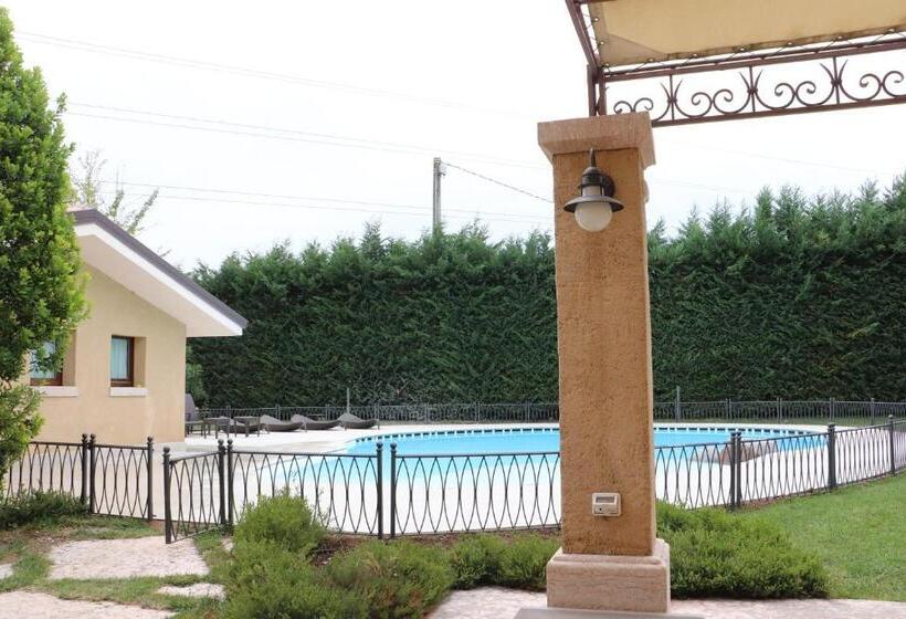 Bed and Breakfast Casale La Meridiana