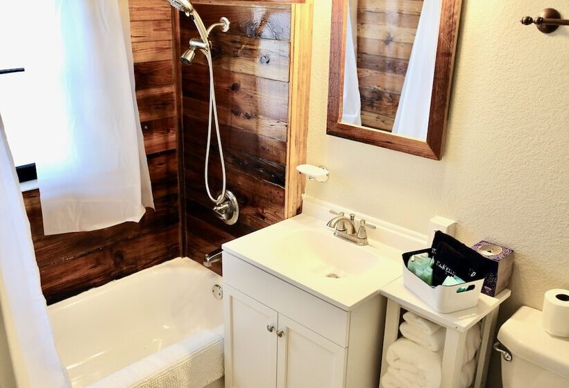 Bryn Oaks Bed And Breakfast