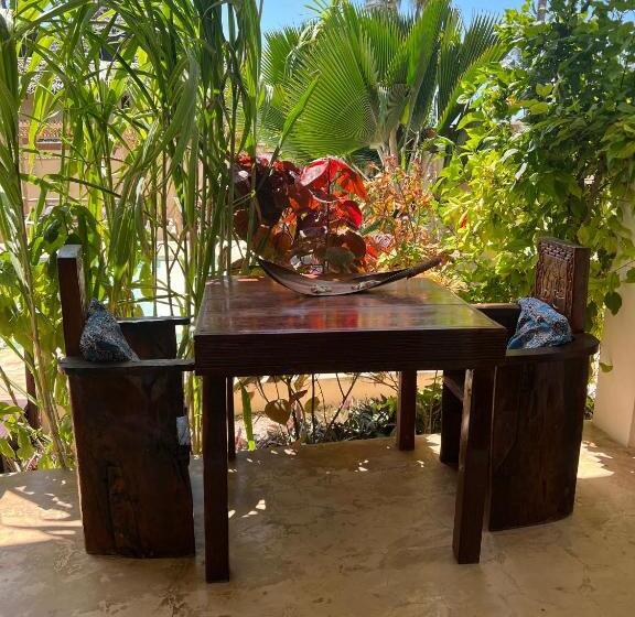 Gadea Boutique Hotel& Gadea Garden Italian Restaurant