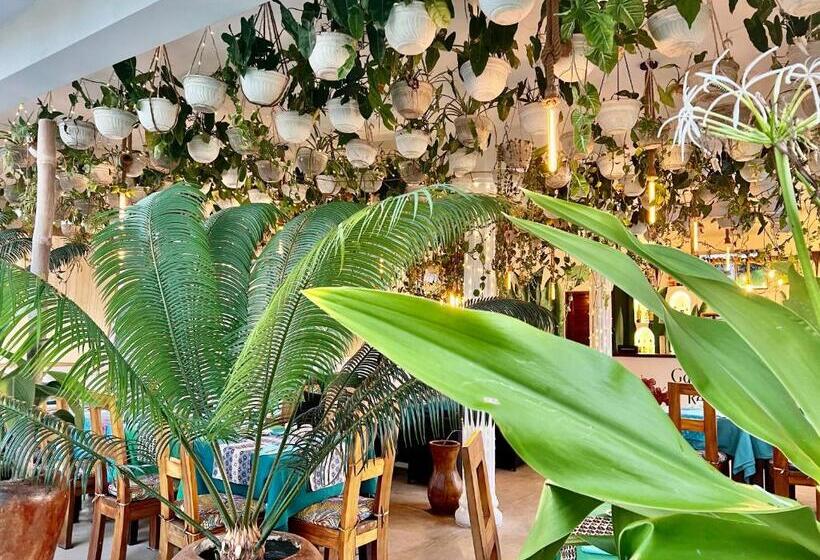 Gadea Boutique Hotel& Gadea Garden Italian Restaurant