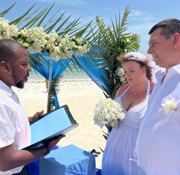 Gadea Boutique Hotel& Gadea Garden Italian Restaurant