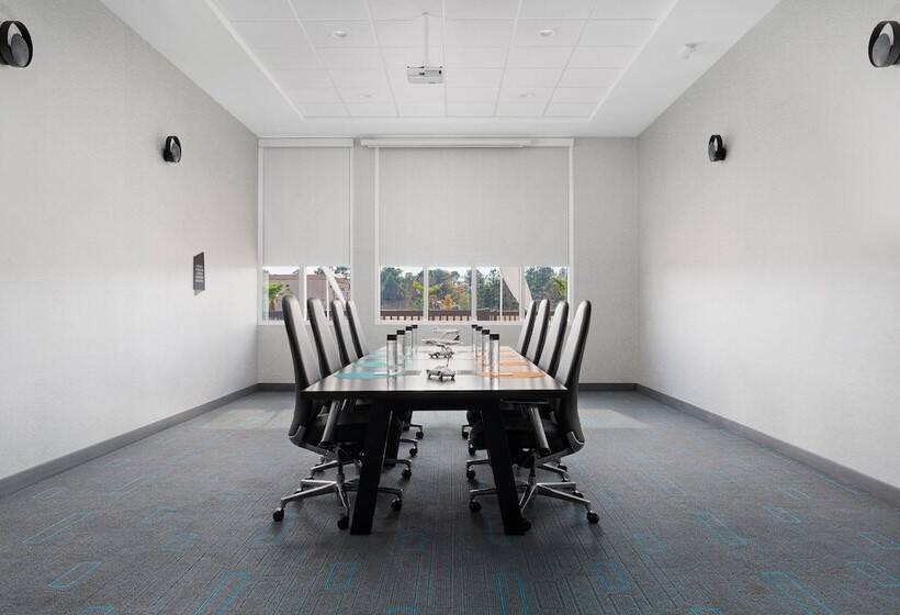 ホテル Aloft Katy Mills