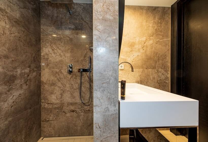 Amsterdam Plaza Hotel & Spa