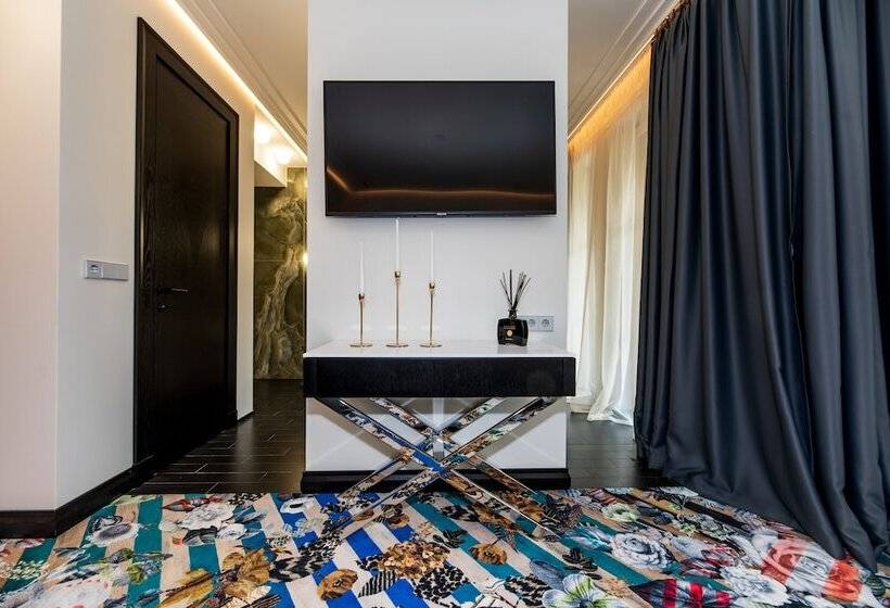 Amsterdam Plaza Hotel & Spa