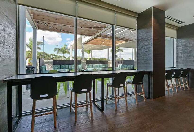 בית מלון כפרי Home2 Suites By Hilton West Palm Beach Airport, Fl