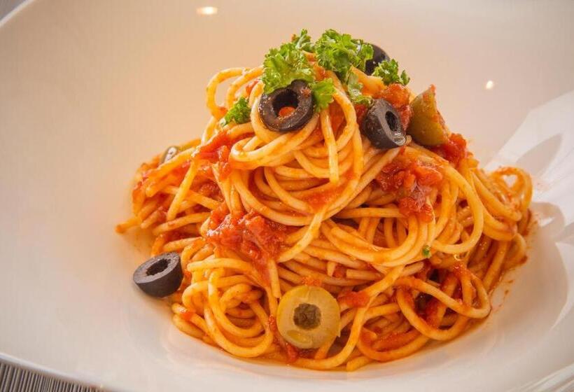 فندق La Vista Furano Hills Natural Hot Spring