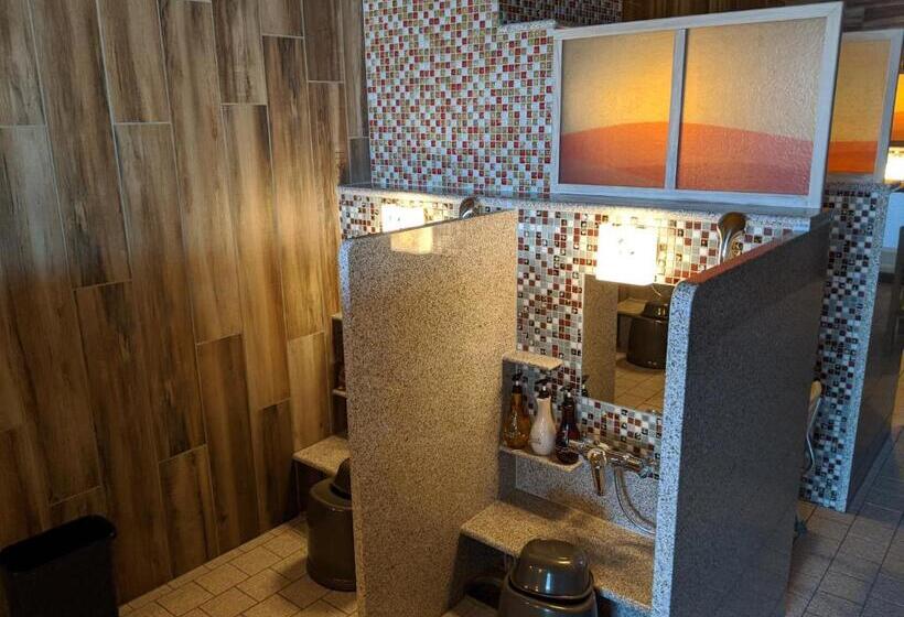 فندق La Vista Furano Hills Natural Hot Spring