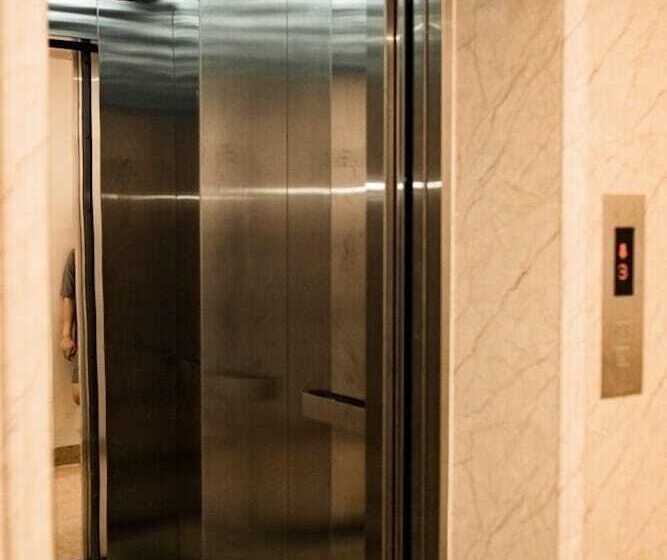 هتل New Sky Airport