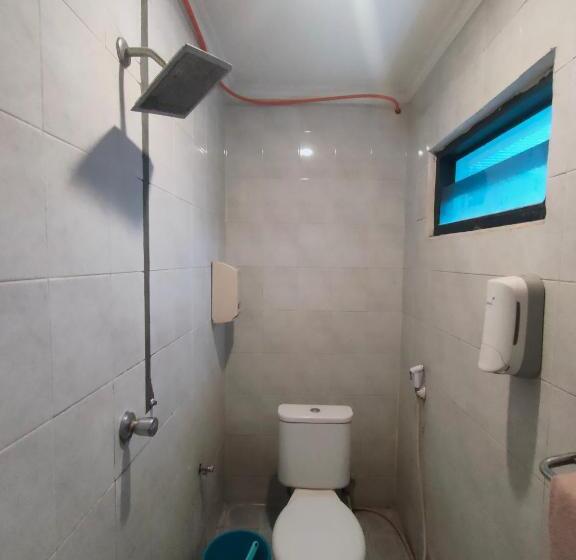 בית מלון כפרי Syariah Taman Cibinong 2 By Fph