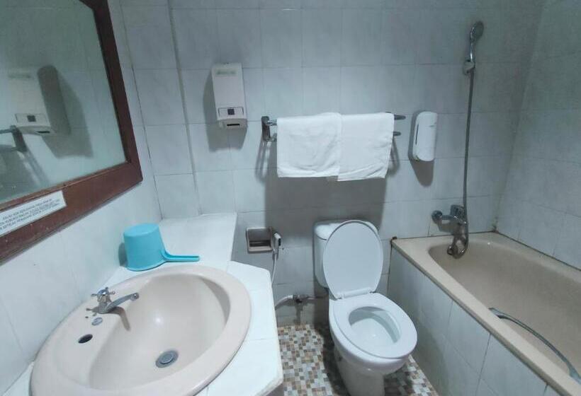 בית מלון כפרי Syariah Taman Cibinong 2 By Fph