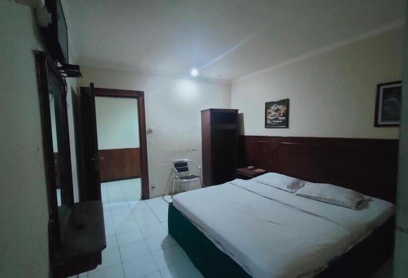 בית מלון כפרי Syariah Taman Cibinong 2 By Fph