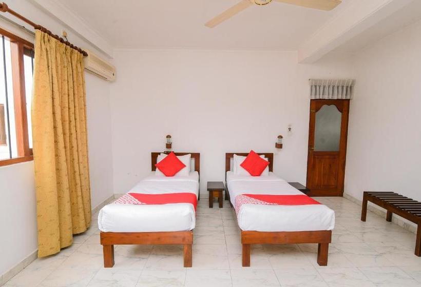 ホテル Oyo 373 Grand Kandy Villa