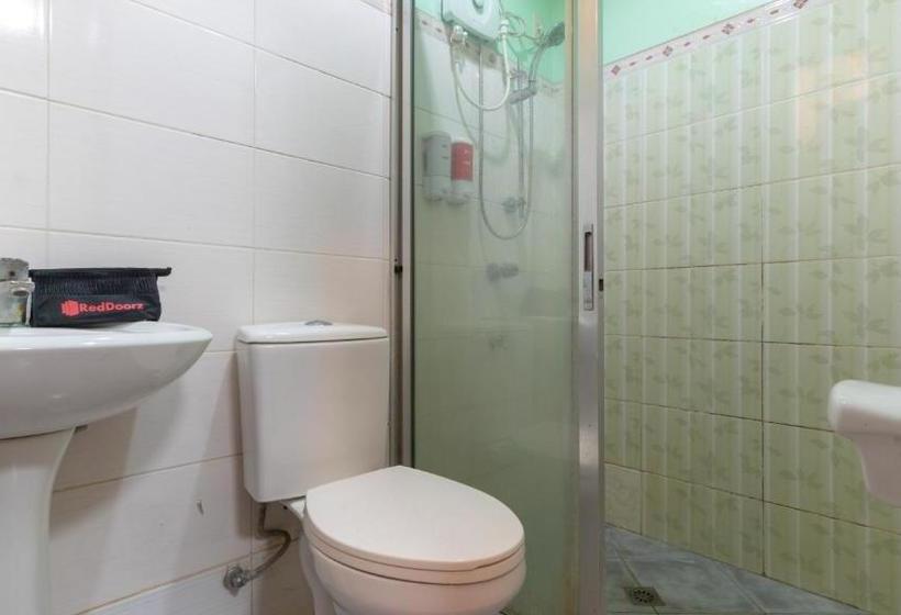 Hotel Reddoorz Near Manlurip Rotonda Tacloban