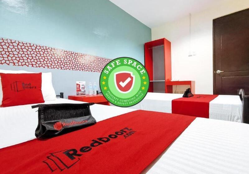 בית מלון כפרי Reddoorz Plus Near Ateneo De Davao