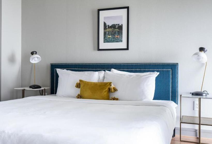 Отель The Guild Downtown | Seaholm