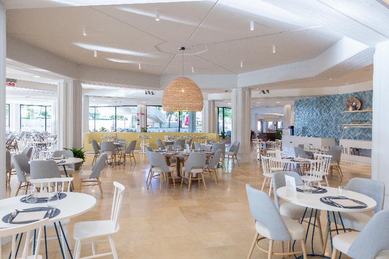 בית מלון כפרי The Signature Level at Grand Palladium Sicilia Resort & Spa