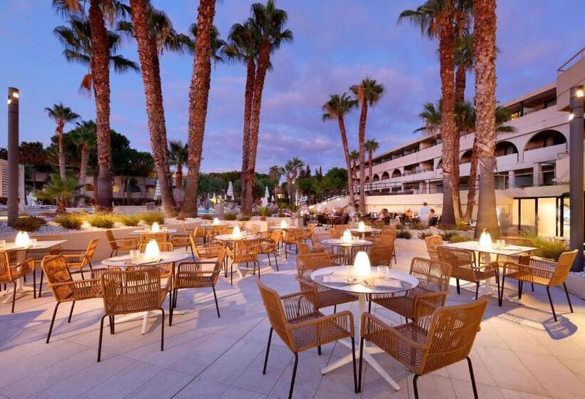 בית מלון כפרי The Signature Level at Grand Palladium Sicilia Resort & Spa