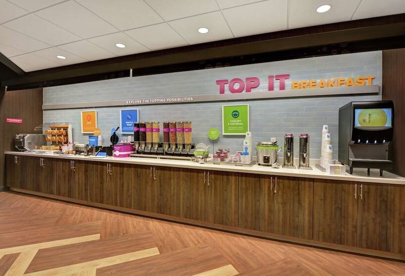 هتل Tru By Hilton Springfield Downtown