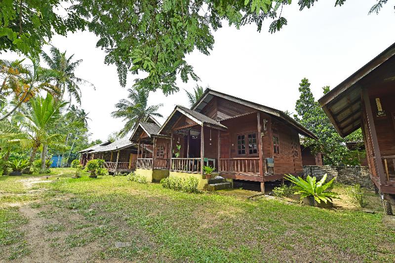 Отель Zen Rooms Pelangi Beach Resort