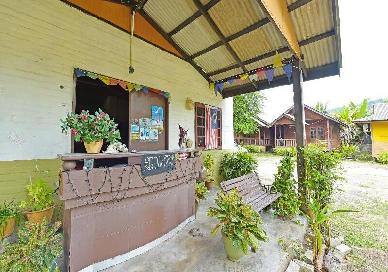 Отель Zen Rooms Pelangi Beach Resort