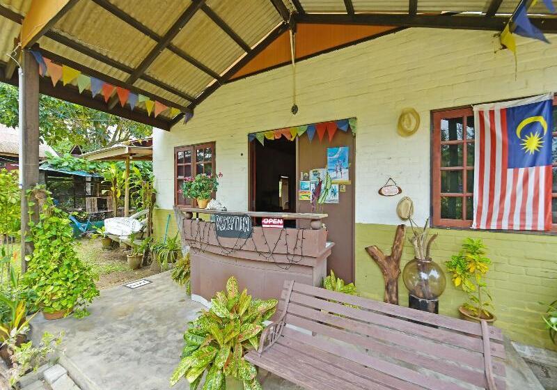 Отель Zen Rooms Pelangi Beach Resort