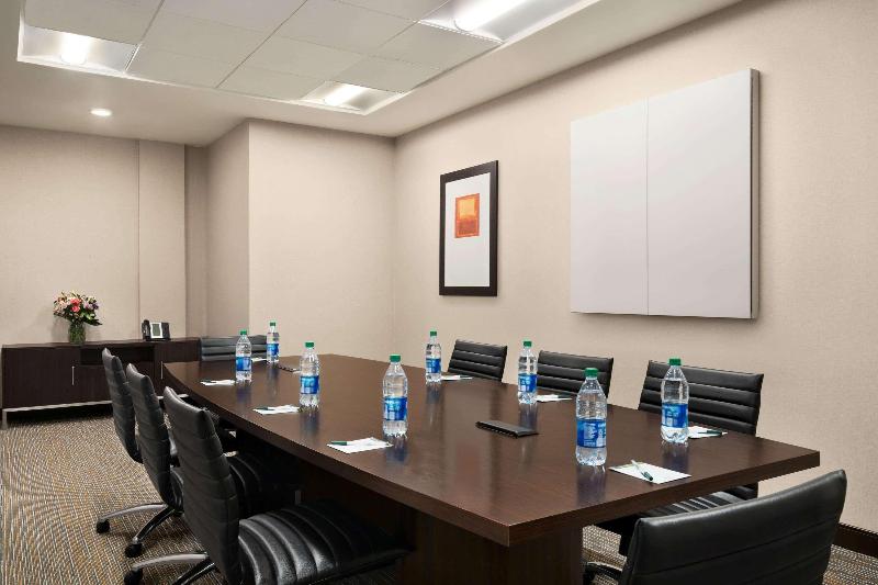 ホテル Courtyard By Marriott Seattle Seatac Airport