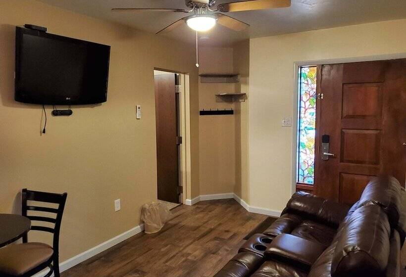 Jefferson Hills Motel