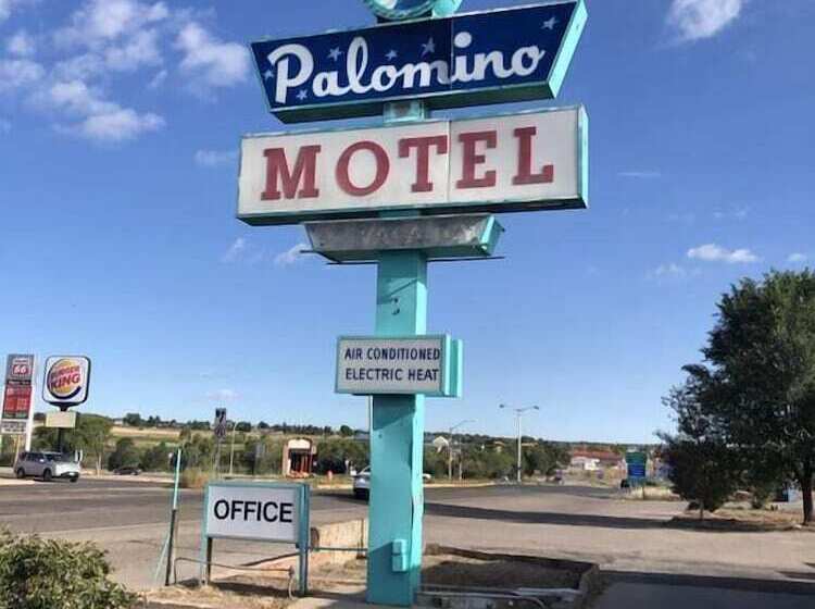 Palomino Motel