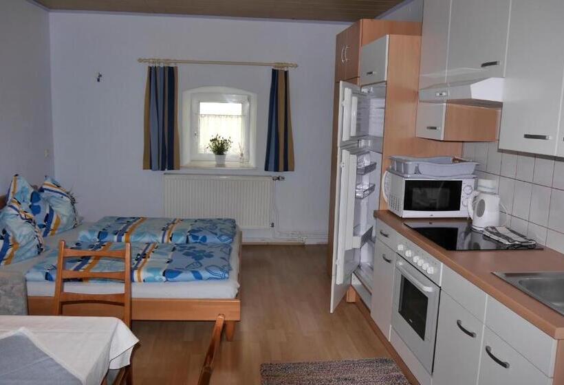 ペンション Gertis Blumenhof Privatzimmer, Ferienwohnung