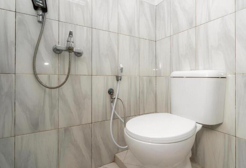 Пансион Reddoorz Syariah Near Rsud Cimacan